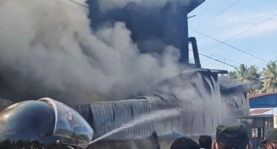 Fire Breaks Out at Factory in Paragahadeniya